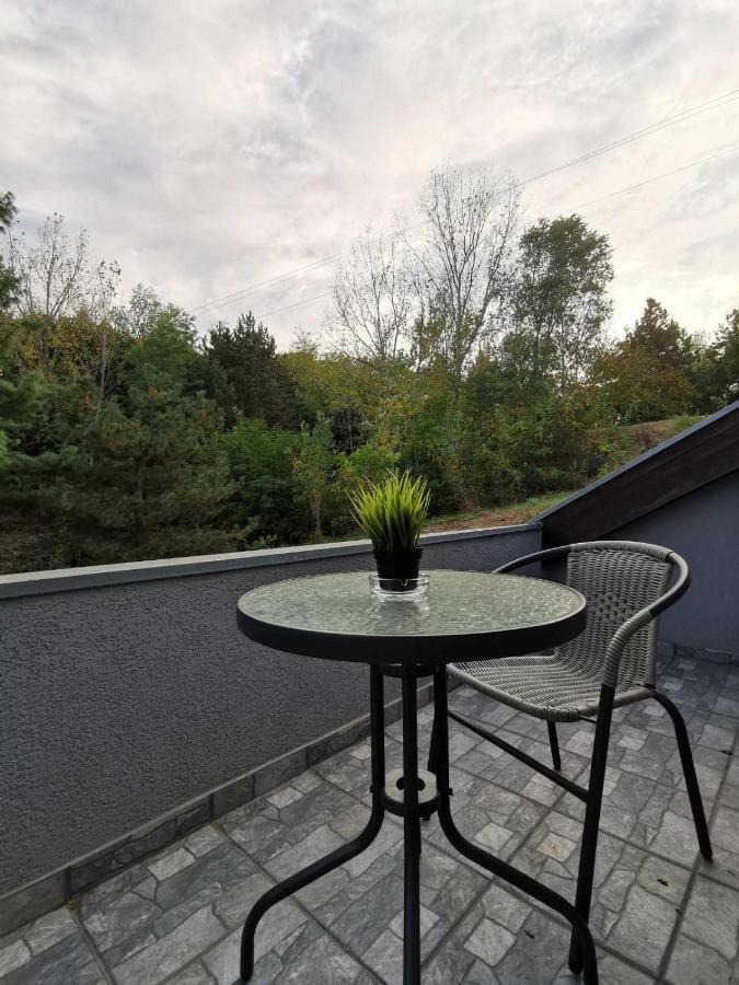 Kuca Za Odmor-Zelena Oaza Hotel Golubac Exterior photo